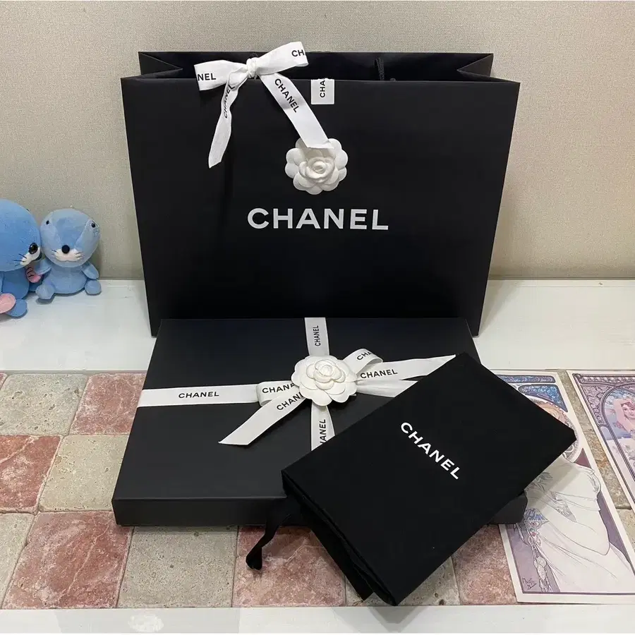 샤넬 클러치 박스 + 더스트 + 리본 + 까멜리아 + 쇼핑백