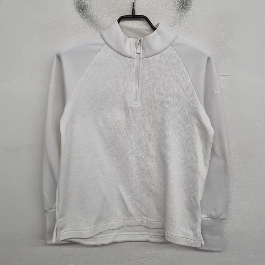 [85/XS] 나이키 반집업 트레이닝탑