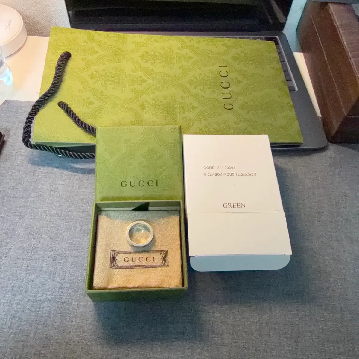 gucci반지 22사이즈 728389J84000728