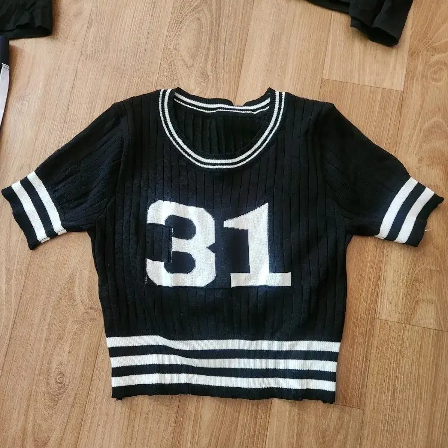 31 니트 티셔츠 블랙