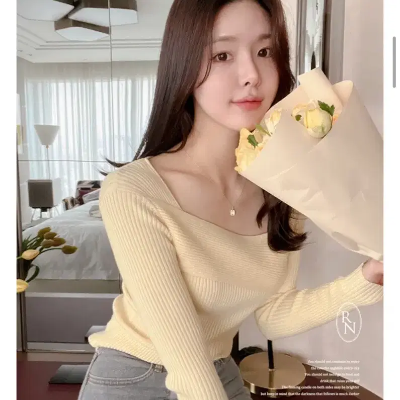 렌느 태리 사선 골지 니트 옐로우
