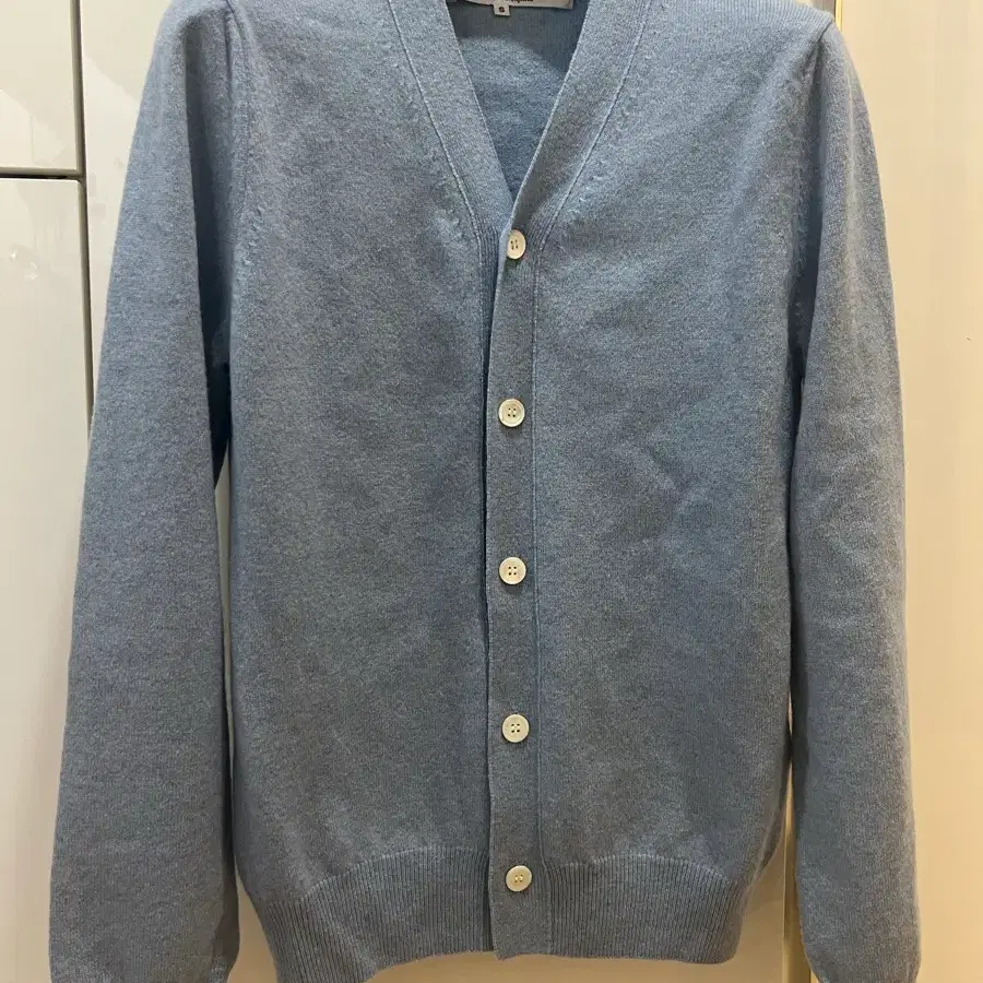 25fw 꼼데가르송 블루가디건 (새상품급)