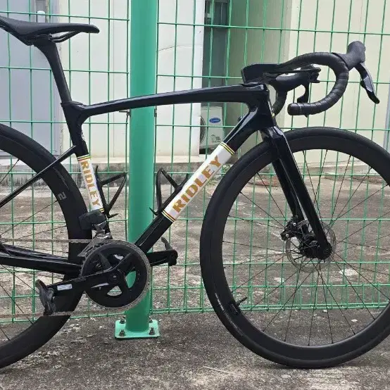 리들리 피닉스 슬릭 스램 라이벌(Ridley Fenix SLiC Rival eTap AXS)