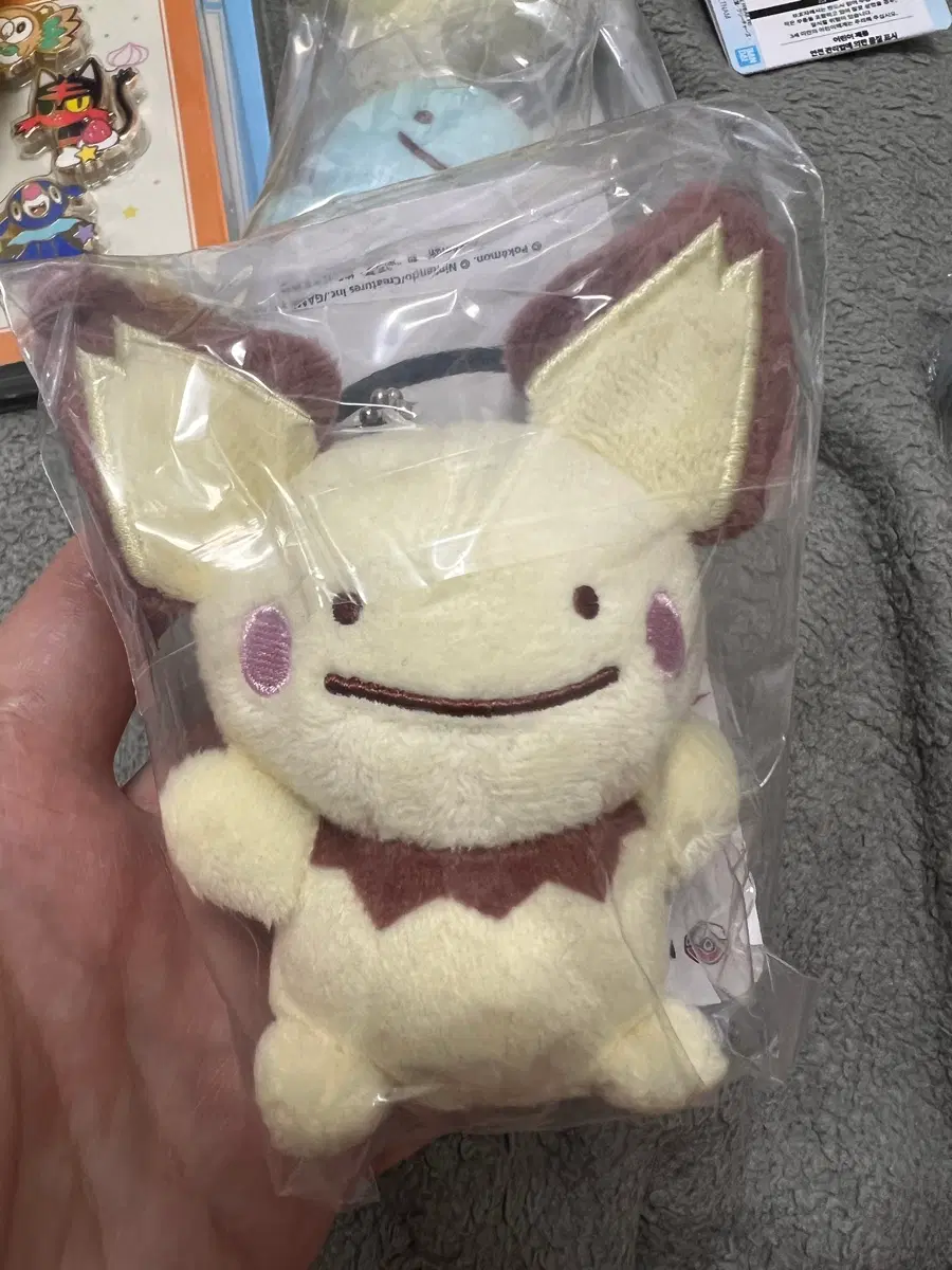 변신 메타몽 피츄 마스코트 키링