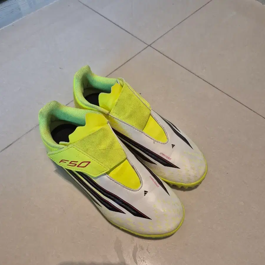아디다스 F50 축구화 220mm