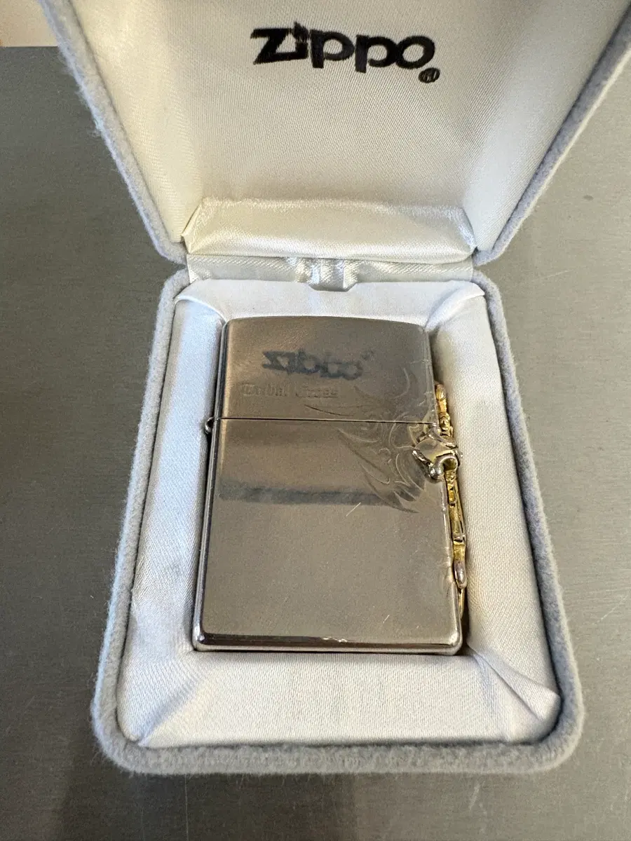 지포(ZIPPO) 정품 사이드 트라이벌 크로스 엠블럼