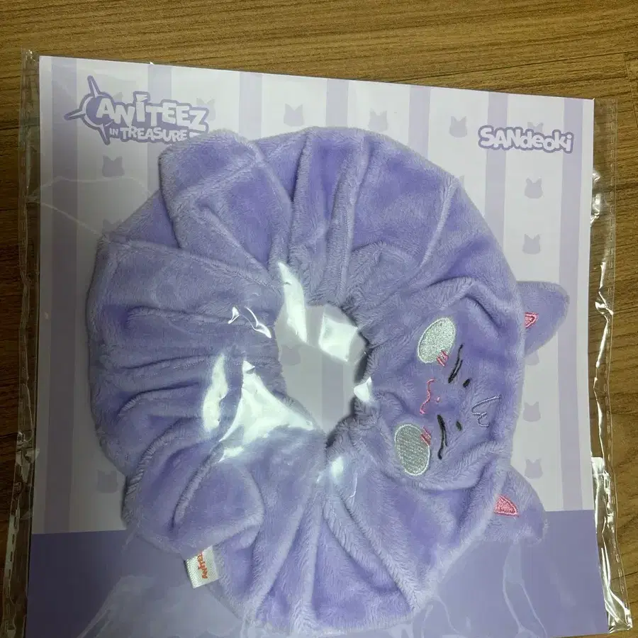 애니티즈 산덕이 스크런치