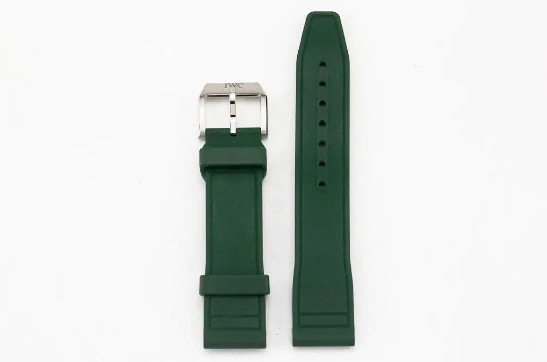 iwc 그린 러버밴드 삽니다