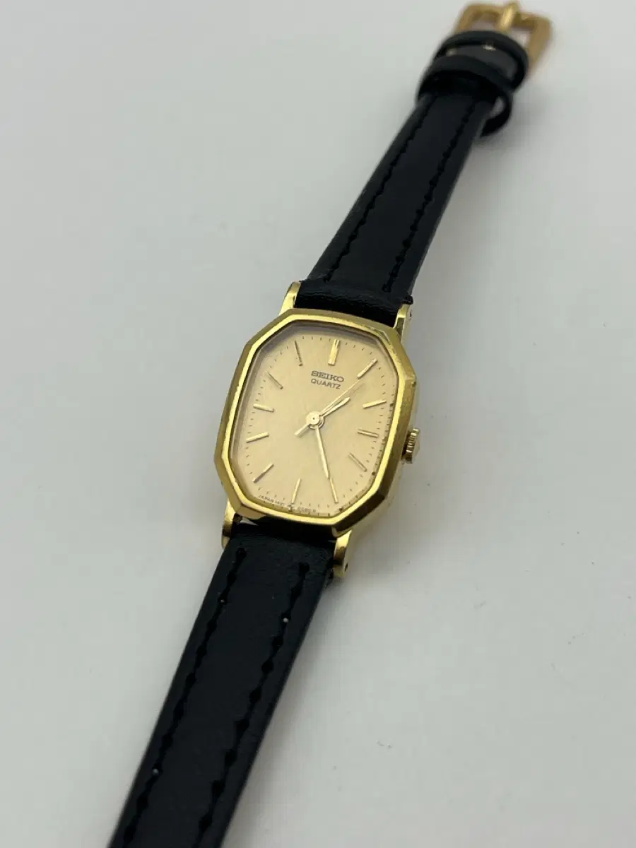 세이코 1970 여성용 빈티지 금장 시계