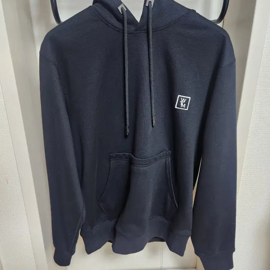 (새상품) 우영미 백로고 후드티 블랙 46size