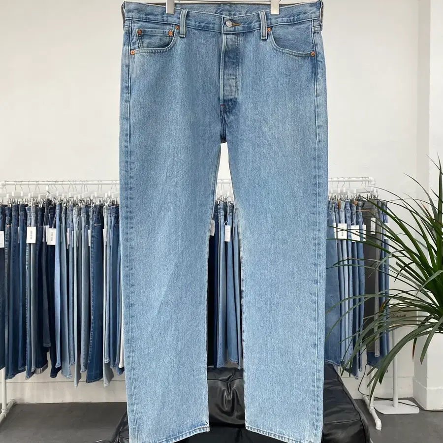 리바이스501 Straight Fit 00s 35사이즈 a6512