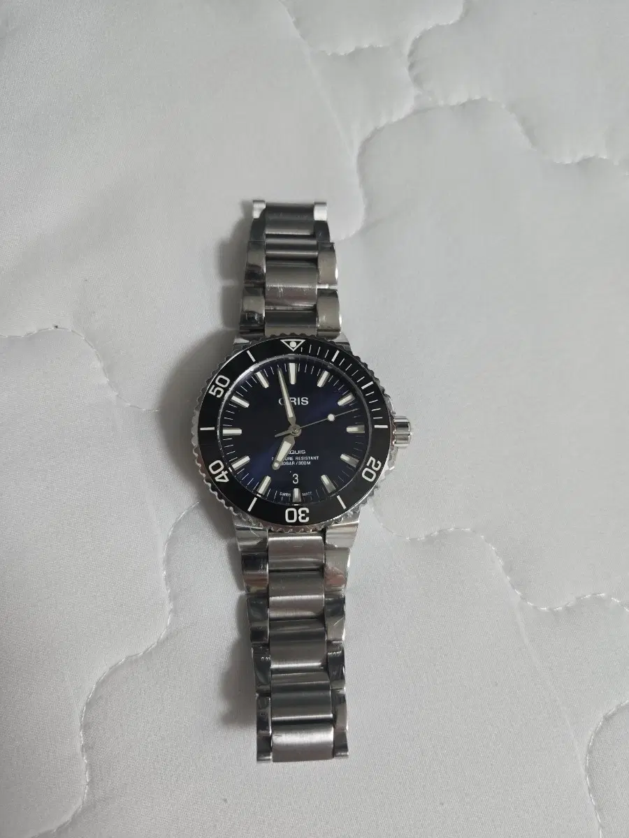 오리스 아퀴스 데이트 43.5mm 블루 오토매틱 시계