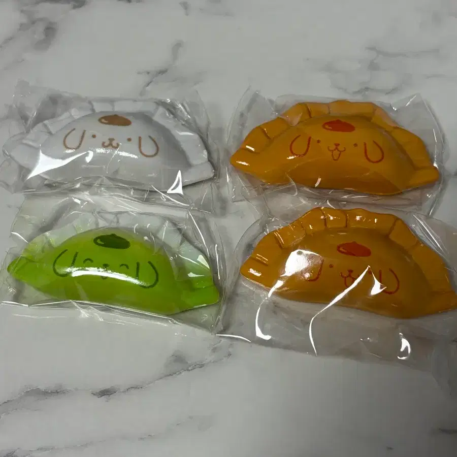 폼폼푸린 와앙만두 만두받침 가챠 4개 일괄 판매