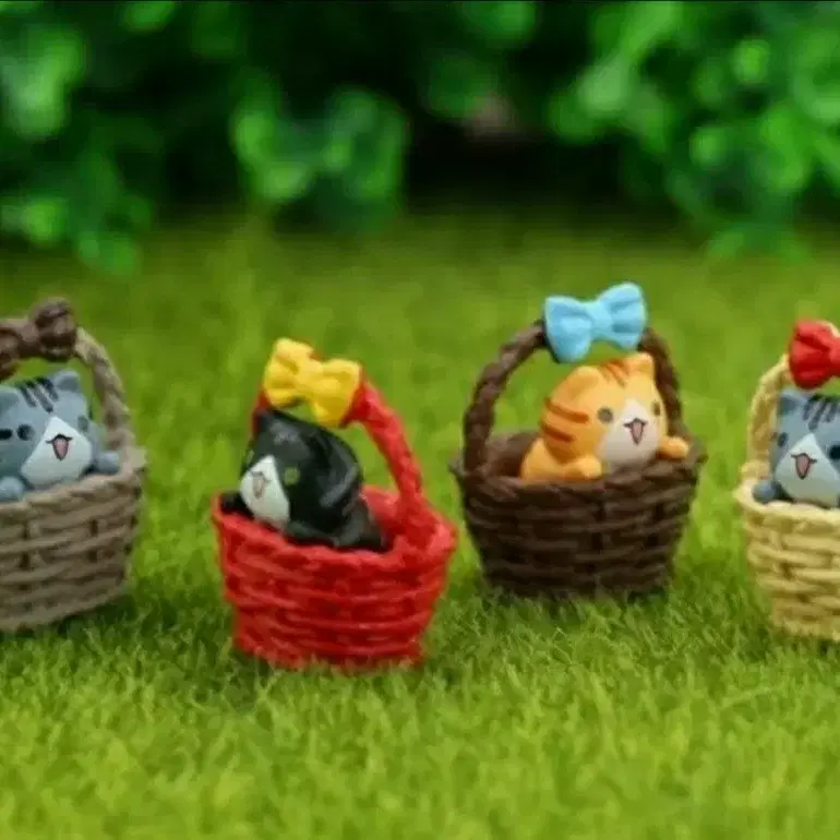 바구니 고양이 피규어 4종 세트로 일괄 판매합니다.