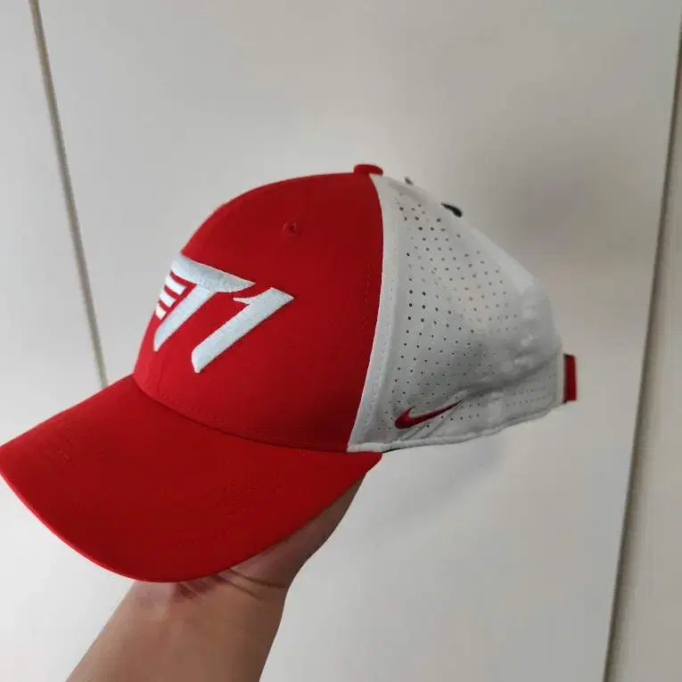 새거 나이키 T1 스우시 에어로빌 볼캡 모자