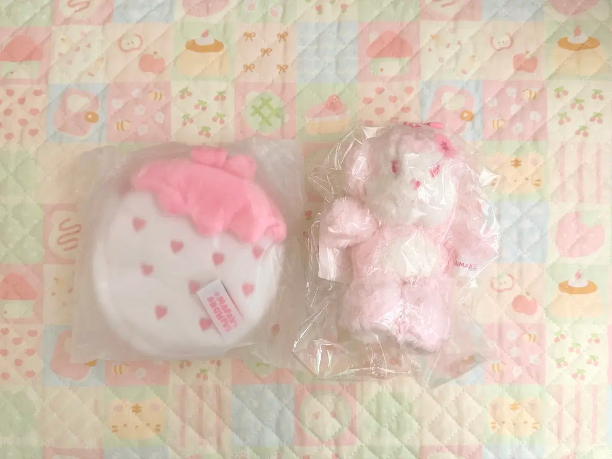(일괄) 캔메이크 x 마이페이브아카이브 인형 키링 & 딸기 파우치