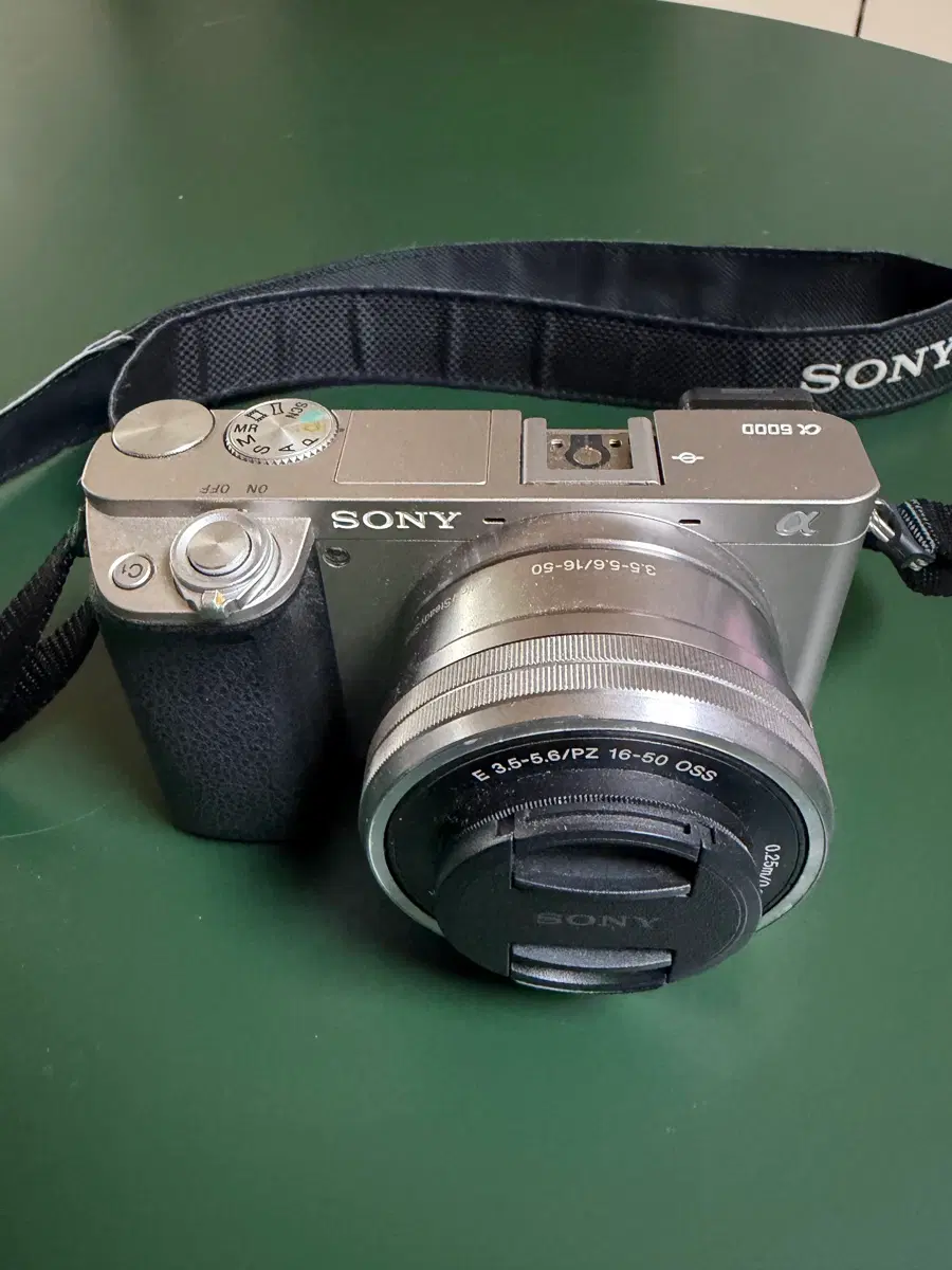 소니 알파 a6000 번들렌즈