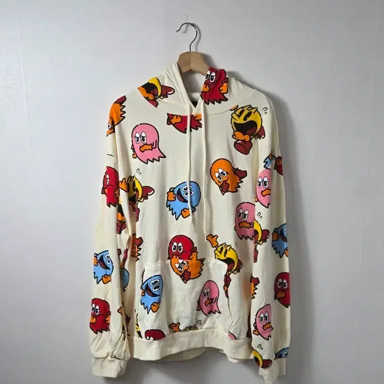 PAC-MAN 캐릭터 패턴 후드티 베이지