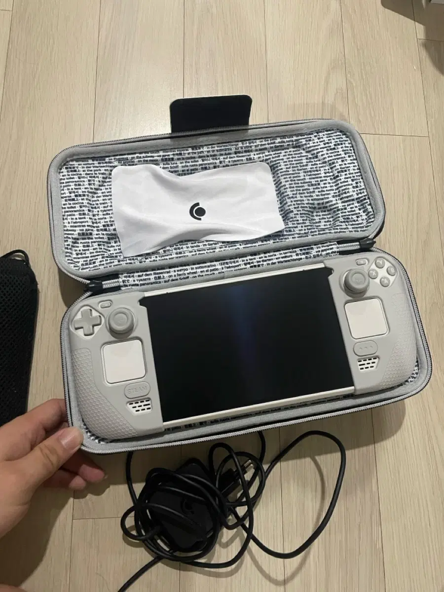 스팀덱 oled 화이트 1tb 상태깨끗 팔아요 배터리효율 100