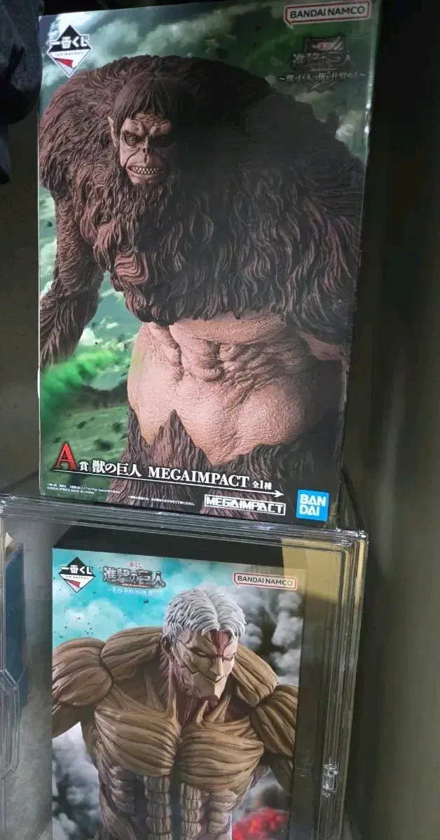진격의거인 제일복권 갑옷거인 a상+ 짐승거인 a상 피규어