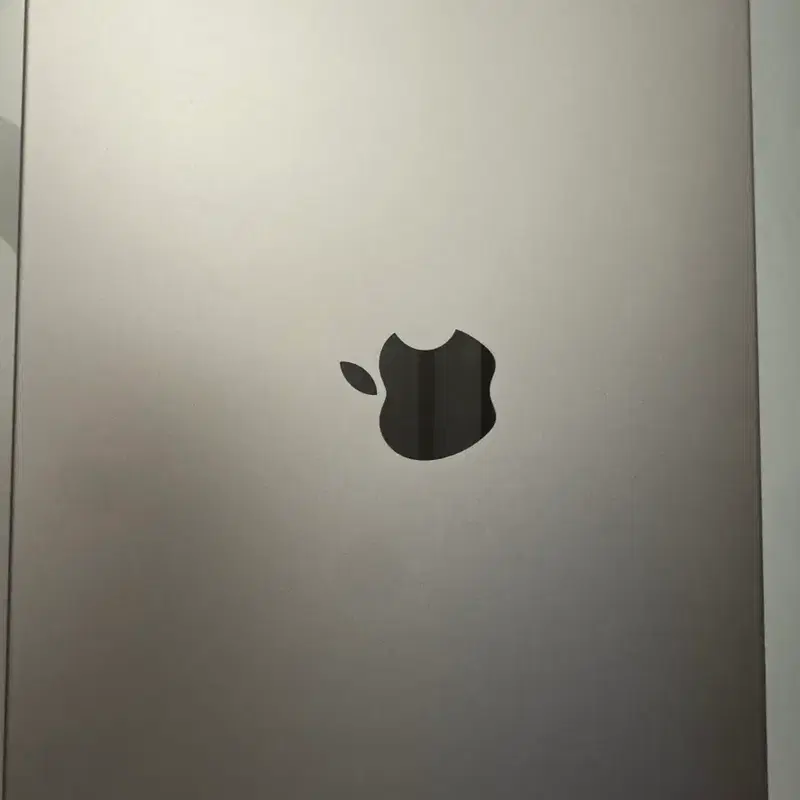 맥북 프로 14인치 실버 M5 24RAM 2TB