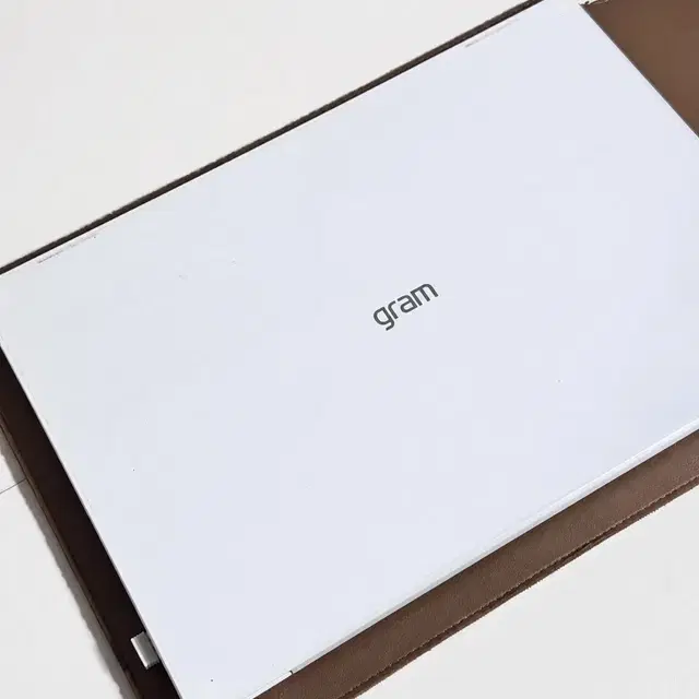 [판매] LG 그램16 16Z90R-GAFWK (13세대 i5 / 16G / 256G)