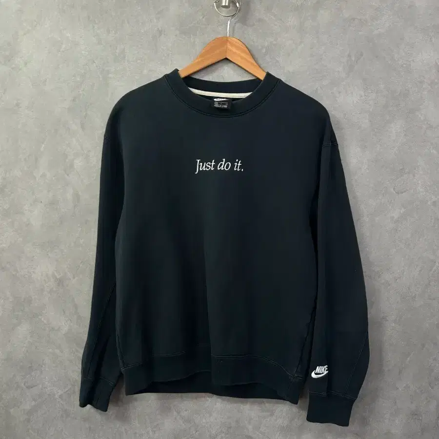 나이키 맨투맨 Just do it. 로고 블랙 S