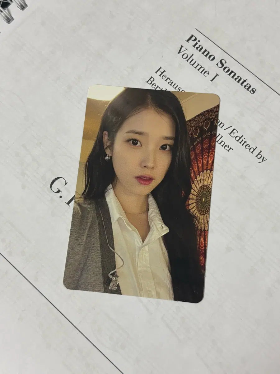아이유 2023시즌그리팅 포카 포토카드