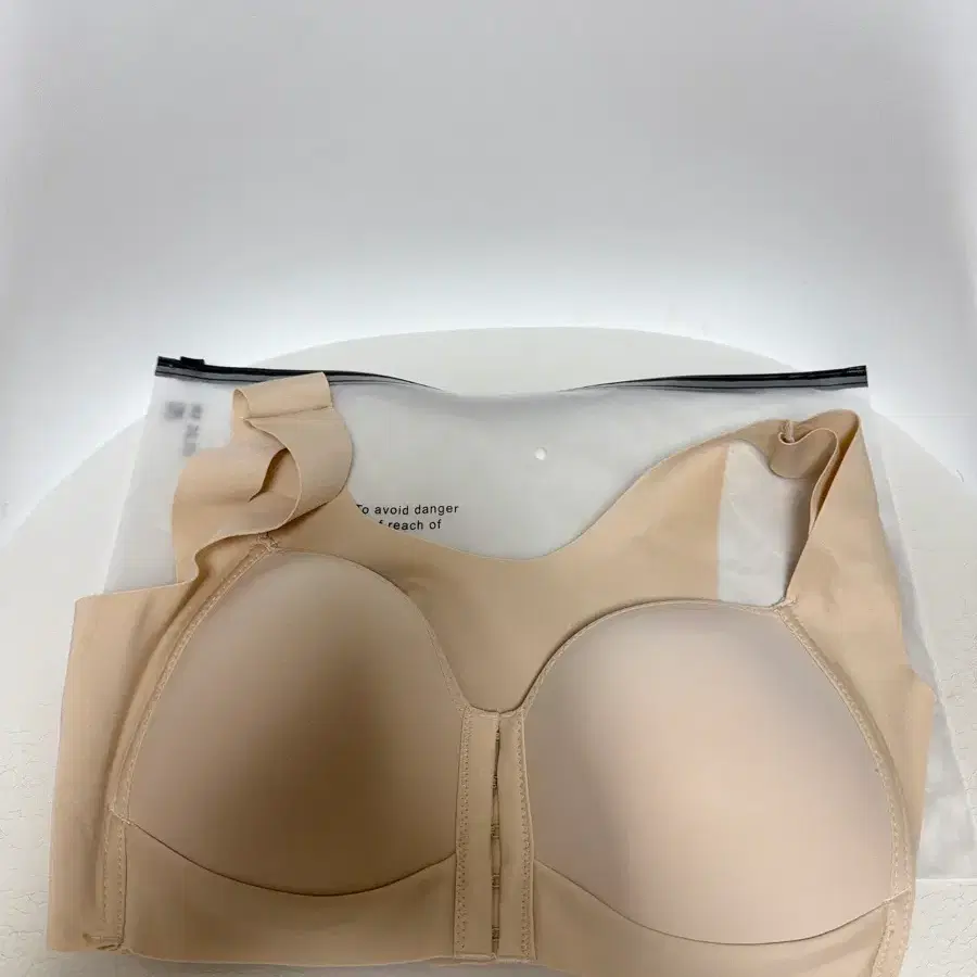 새상품 여성 브라 앞 단추 노와이속옷 75C