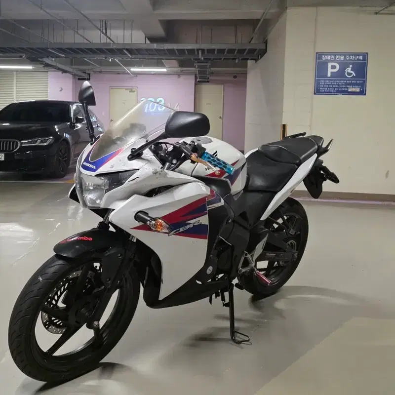 혼다 cbr125 건담 4만 입문용 싸게팝니다