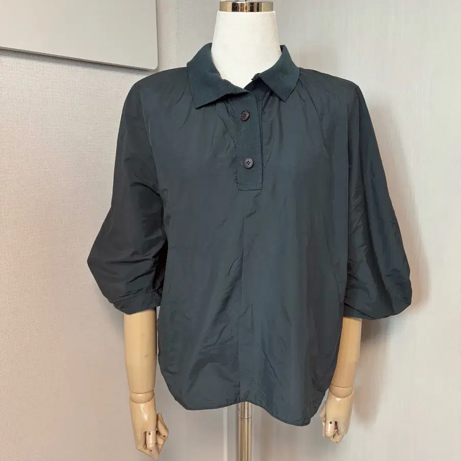 BCBG 나일론혼방 블라우스