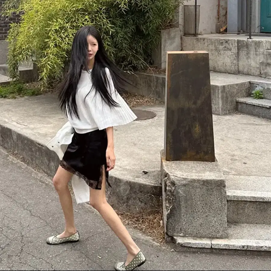 (새상품)미오마로네 글로시 레이스 스커트
