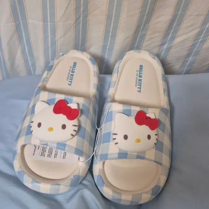 헬로키티 체크슬리퍼 새상품 235-240