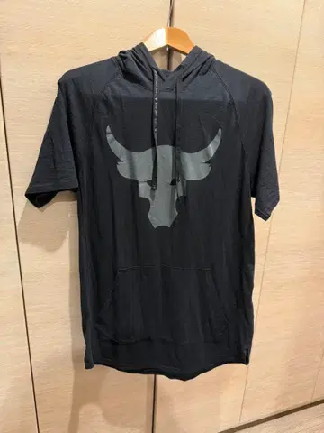 UNDER ARMOUR 반팔 후드티 블랙