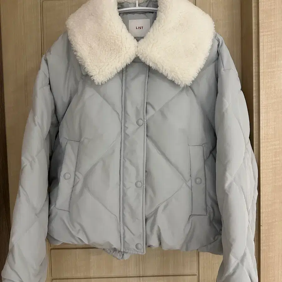 리스트 부클카라 패딩