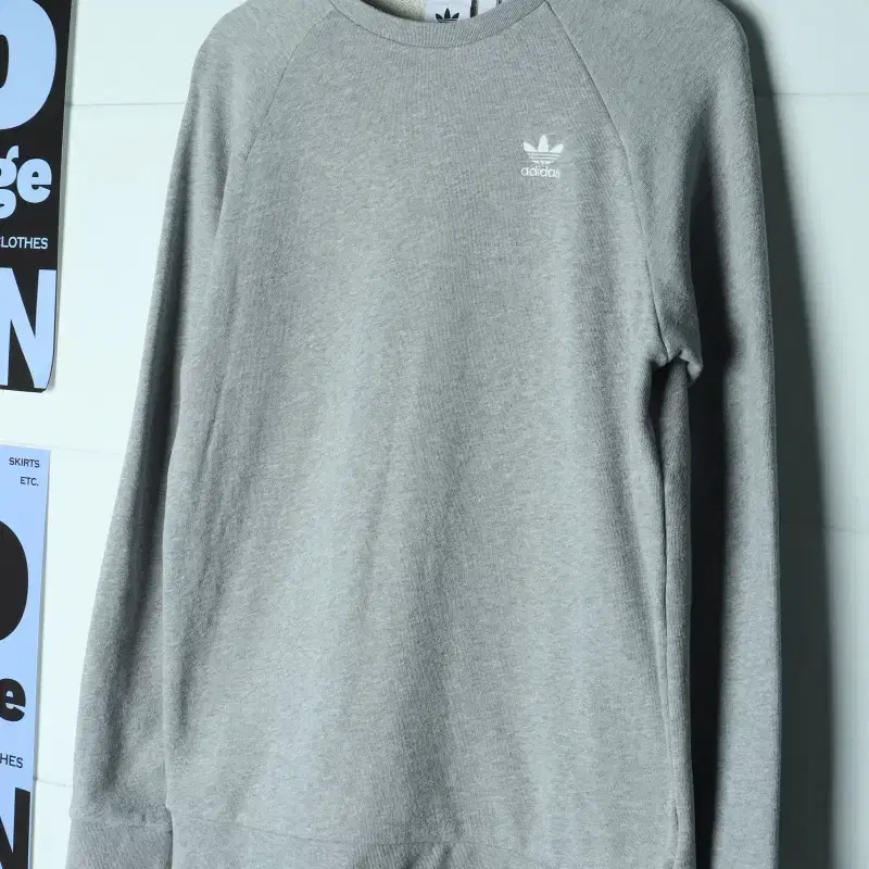 (L-XL) 아디다스 맨투맨 티셔츠 그레이 무지 불꽃-H38930