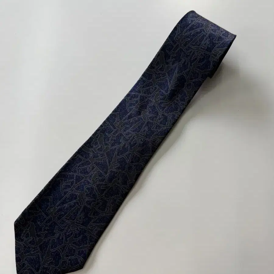Byzan 실크 넥타이 8.5cm