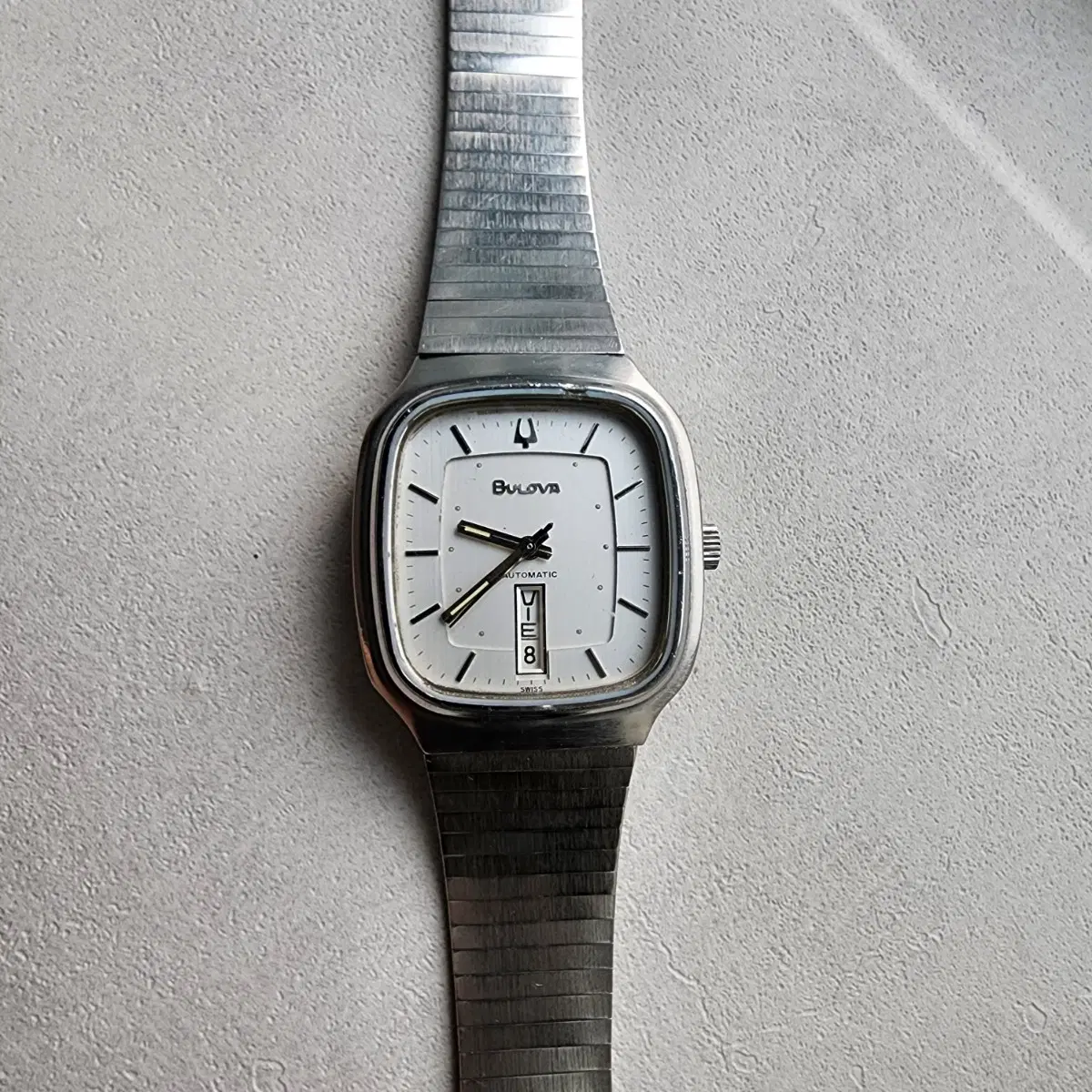 BULOVA 부로바 빈티지 오토매틱 데이데이트 사각 테레비 시계