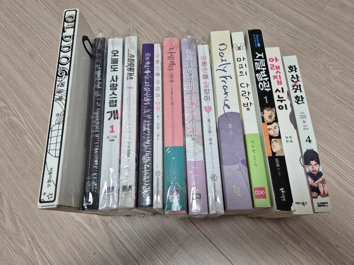 웹툰 미개봉등 일괄 판매합니다