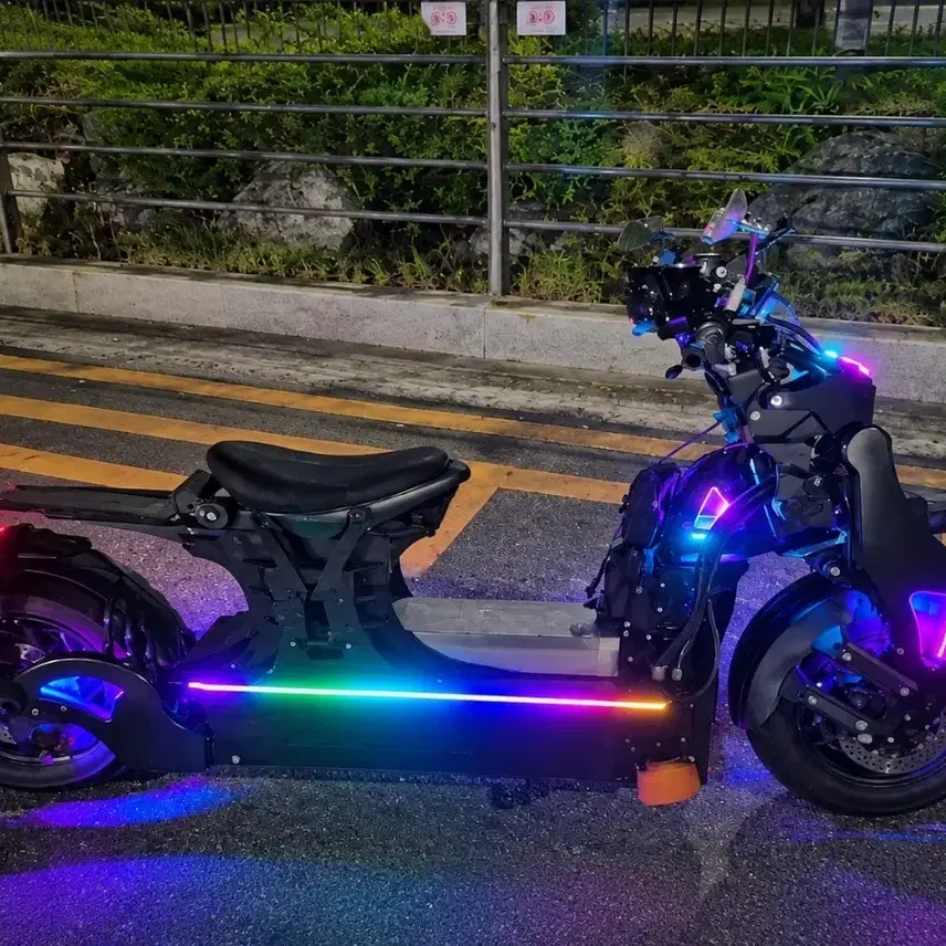 ウィペッドソニックの超フルチューニング販売（電動ビート板）エキスペンダー電動スクーター電気バイク
