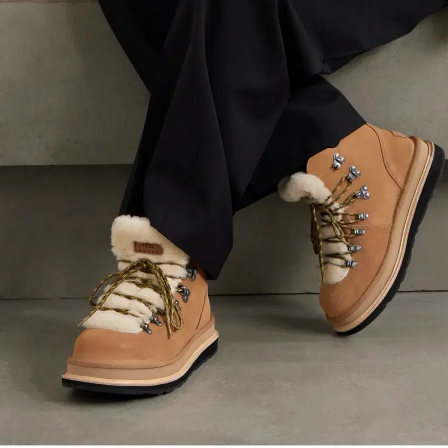 UGG x sacai 어그 사카이 하이커 US8/9 새상품