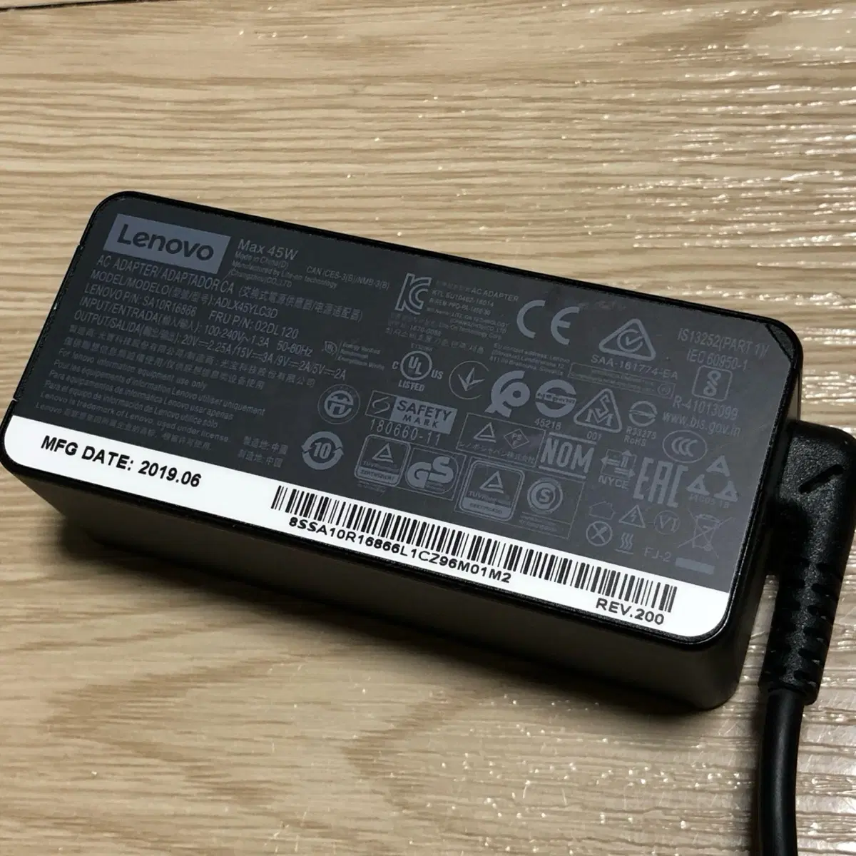 래노버 45W Tyoe C 노트북 어댑터