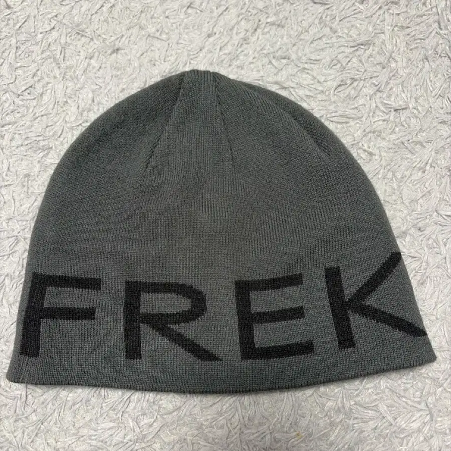 FREAKER 프리커 비니