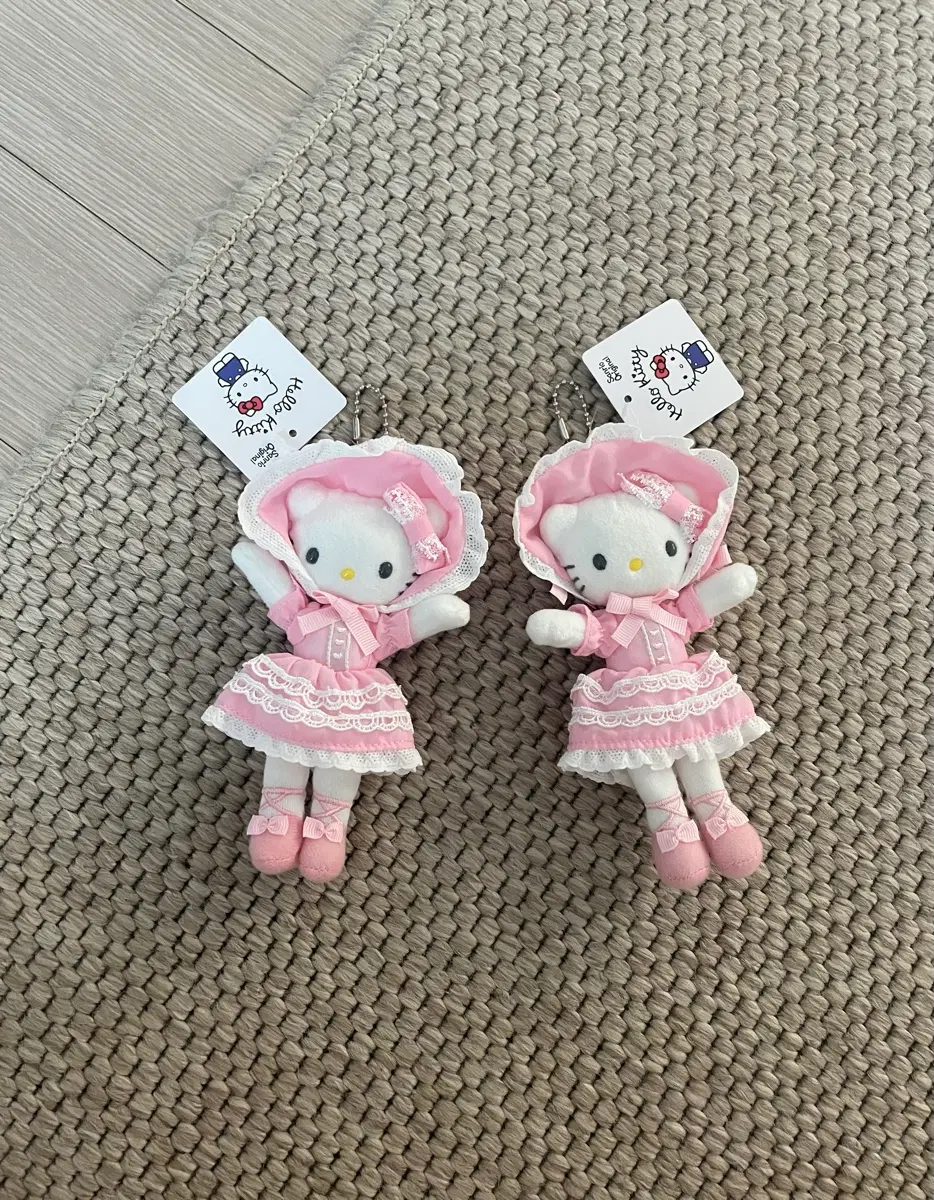 [새상품] 노바라 키티 클로젯 인형 키링