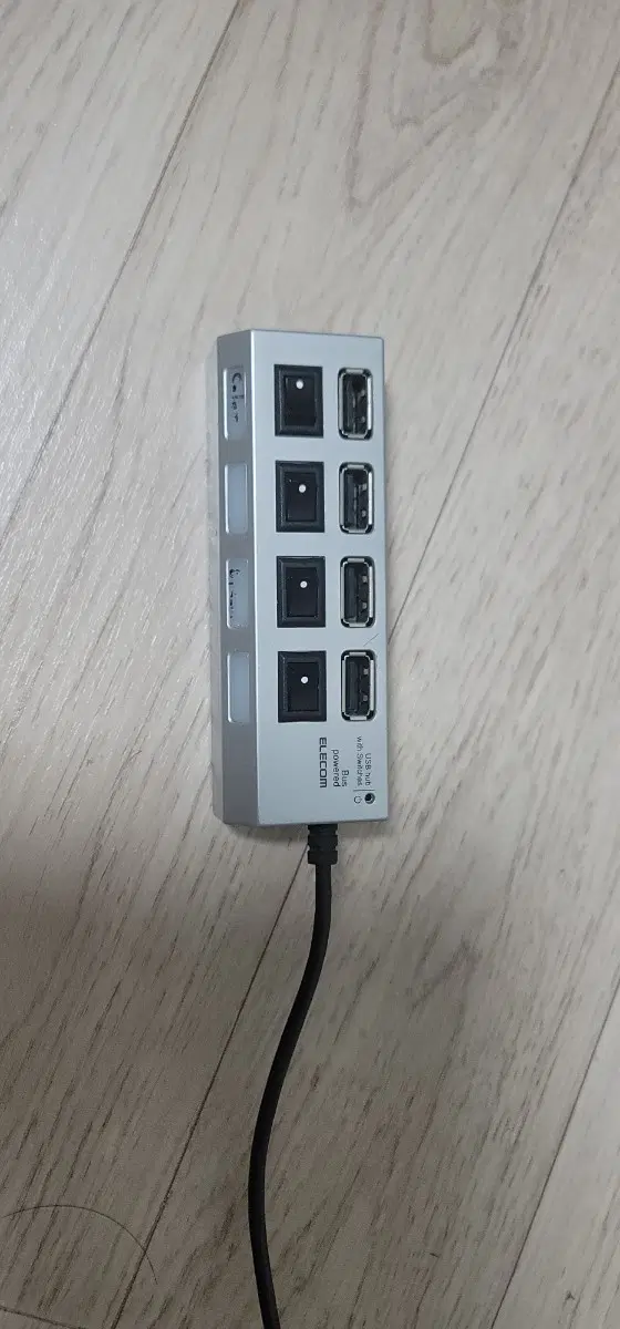 4포트 USB 허브