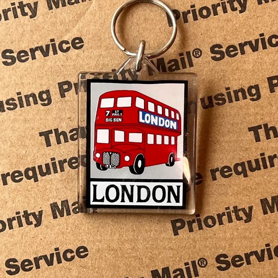 90s vtg London Bus Keyring