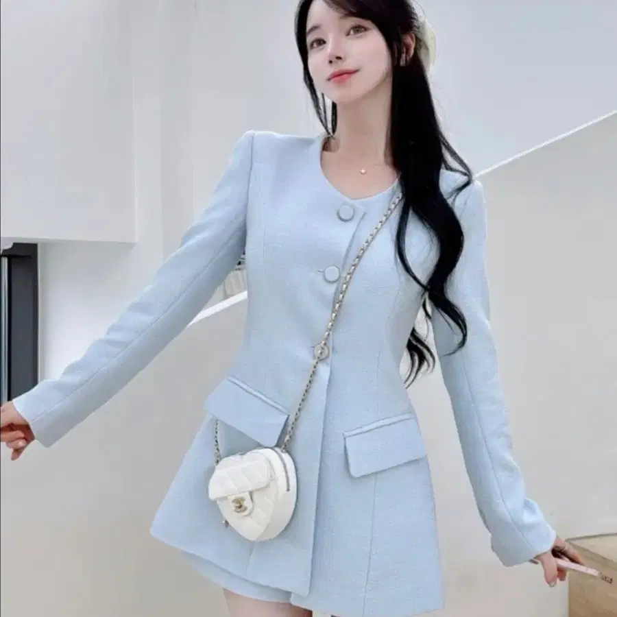 (상의xs,하의s) 메이윤 라피네 롱트위드세트 스카이블루