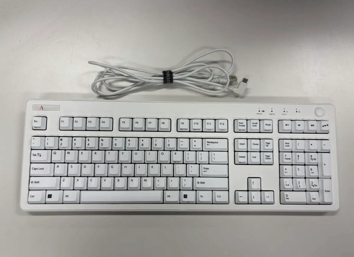 리얼포스 R3 화이트 풀배열 45g