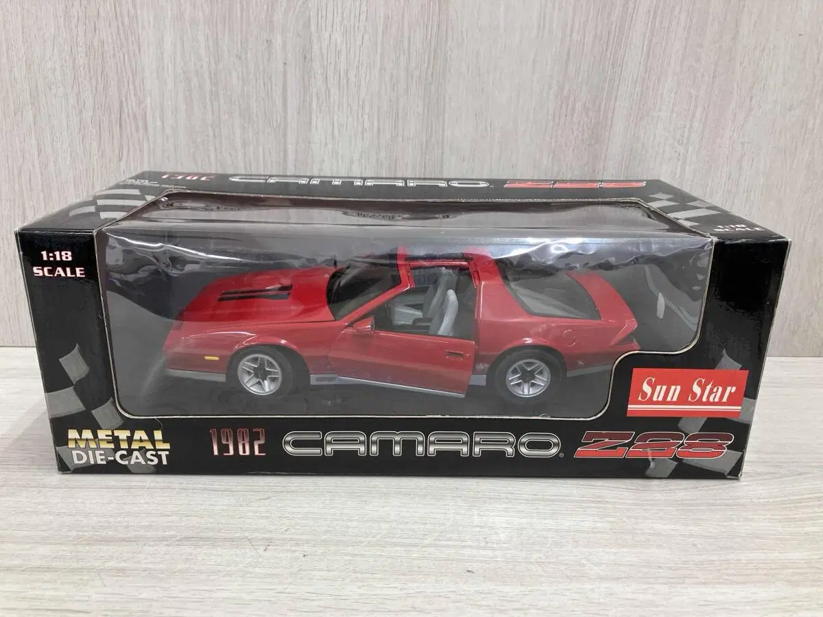 선스타 1:18 1982 까마로 Z28 메탈 다이캐스트