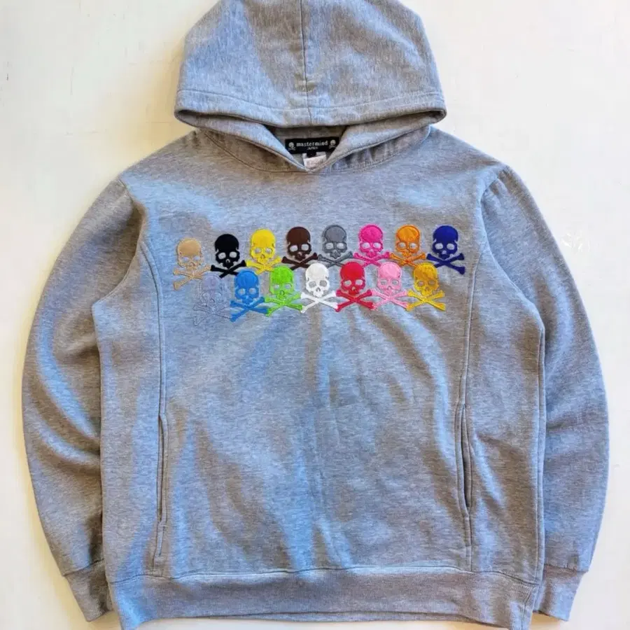 Mastermind Japan 멀티 스컬 자수 후드티